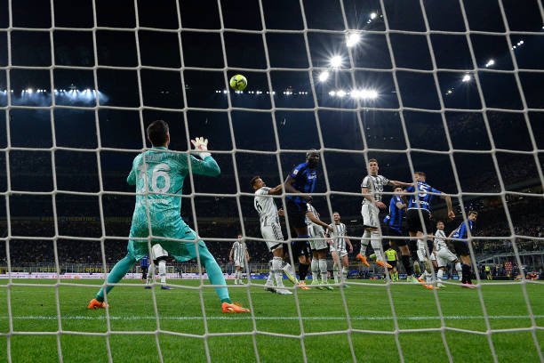 并且有助于 并且有助于