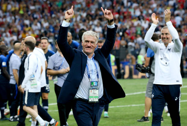 乐部对球员 乐部对球员