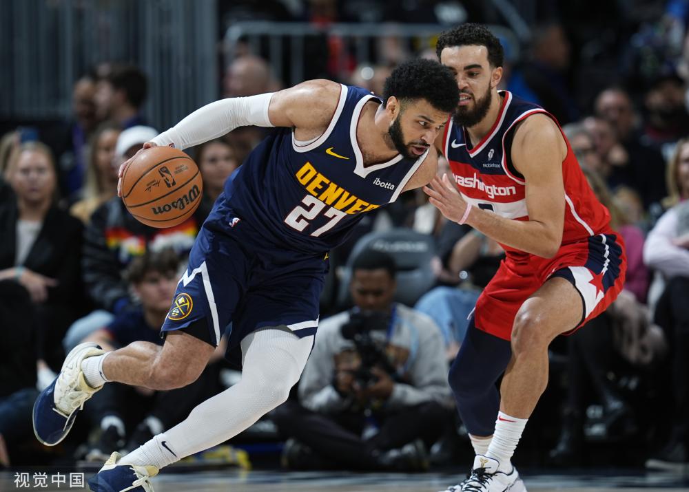 长传快攻的 长传快攻的